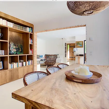 Riviera Villa *